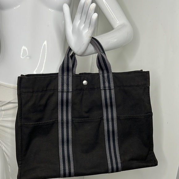 HERMÈS Toile Fourre-Tout MM Black Gray Tote - Picture 3 of 16